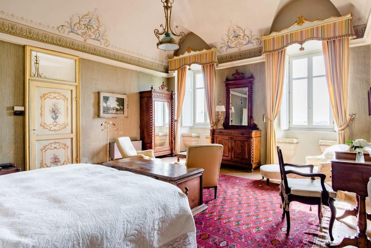 Bed and Breakfast Castello Di Coazzolo Neive Zewnętrze zdjęcie