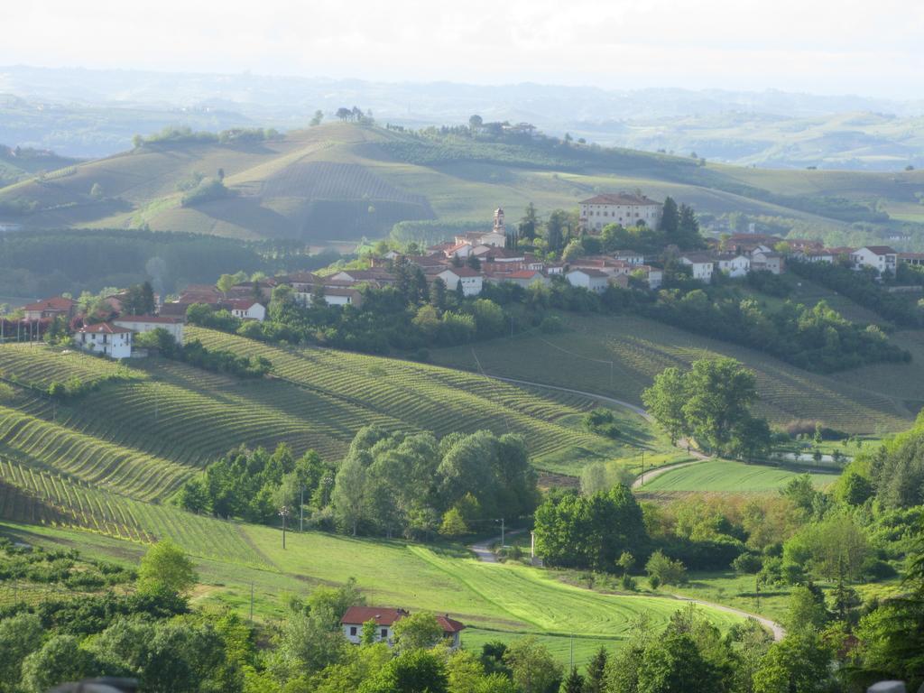 Bed and Breakfast Castello Di Coazzolo Neive Zewnętrze zdjęcie
