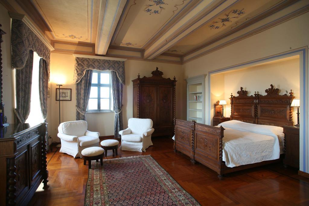 Bed and Breakfast Castello Di Coazzolo Neive Pokój zdjęcie